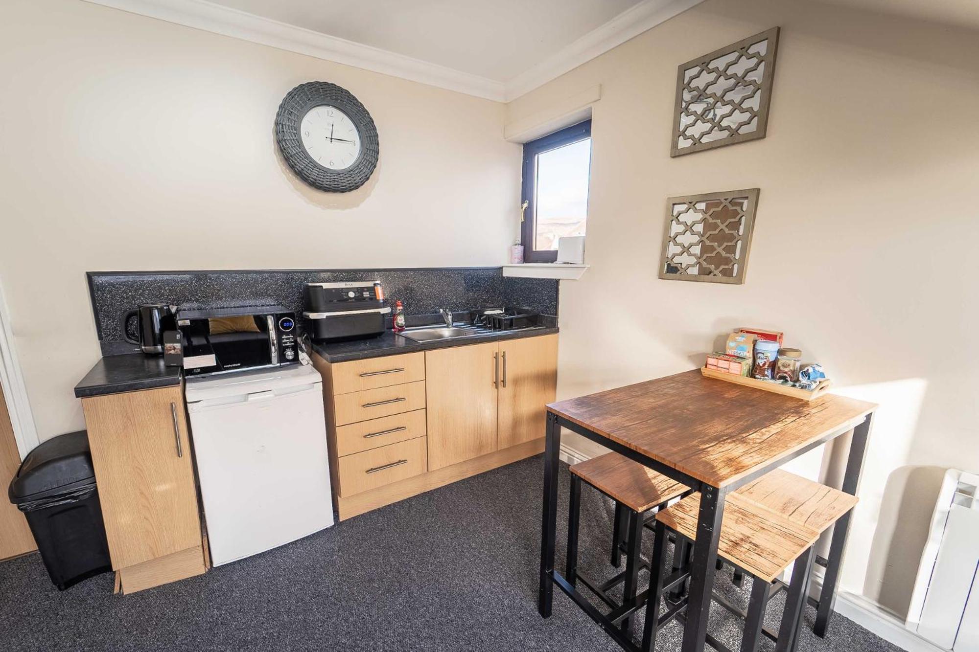 Ben View Apartments Flat A Caol Exterior photo
