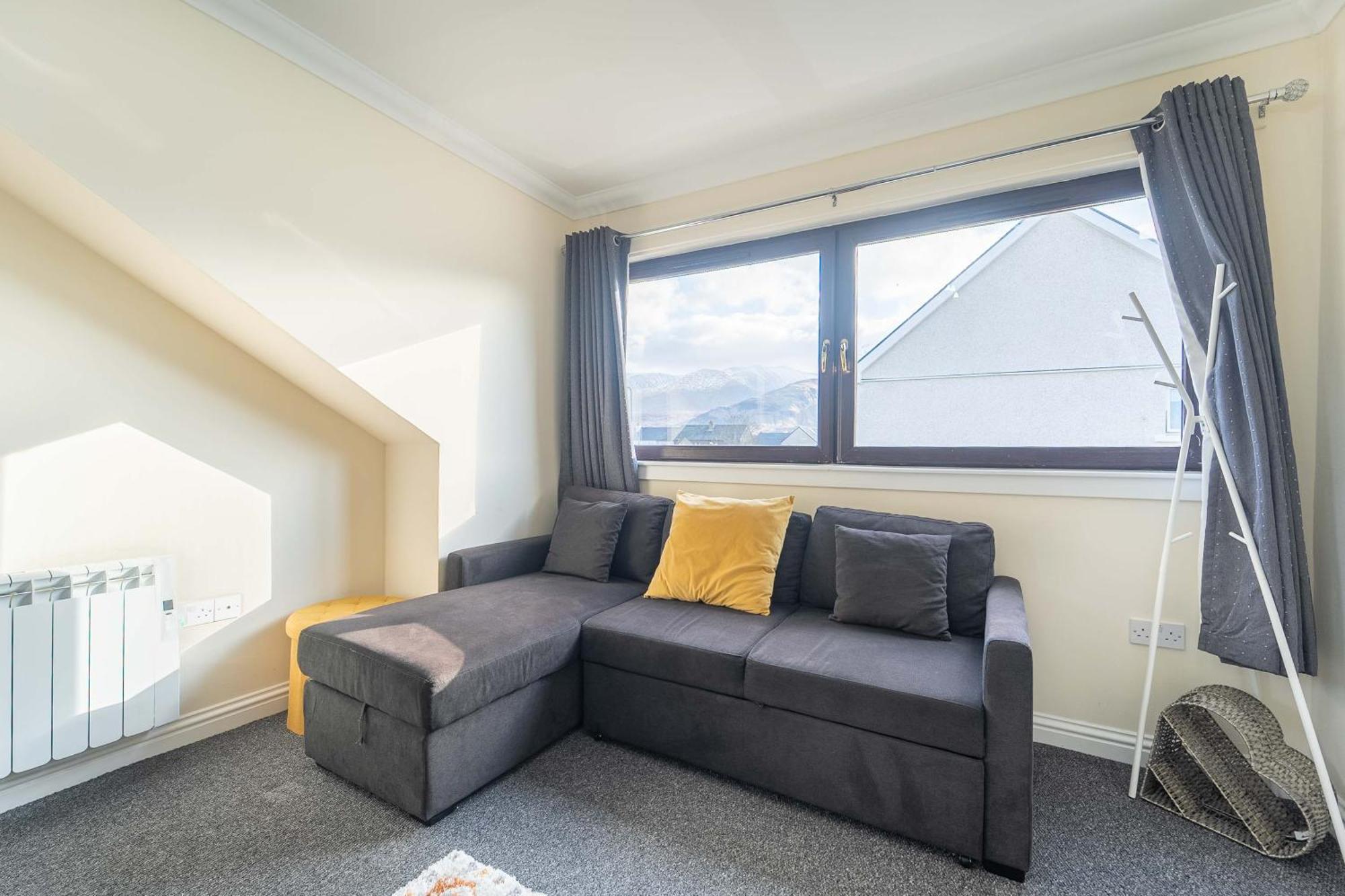 Ben View Apartments Flat A Caol Exterior photo
